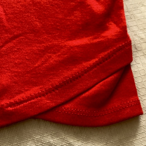 Shortsleeved red jersey top in Plus Size 3X. Great for Valentines and traveling. - Picture 3 of 5